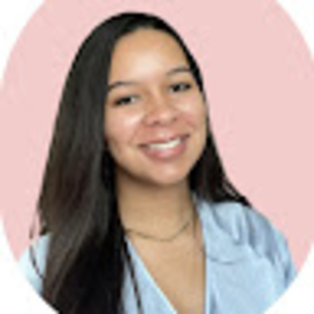 Meet your Posher, Corina